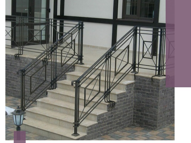 Перила для крыльца в Шелехове — монтаж, изготовление и установка