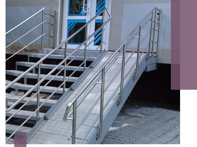 Пандус на крыльцо под ключ в Шелехове: монтаж и изготовление