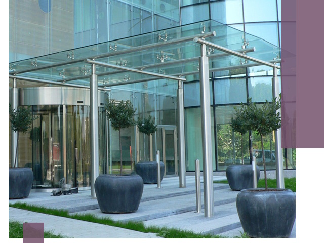 Навесы из стекла на заказ в Шелехове — монтаж и установка