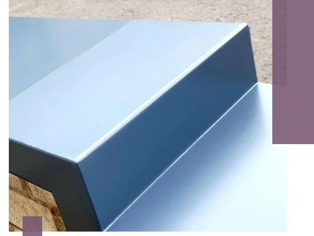 Крышки на парапет в Шелехове: изготовление и монтаж под ключ